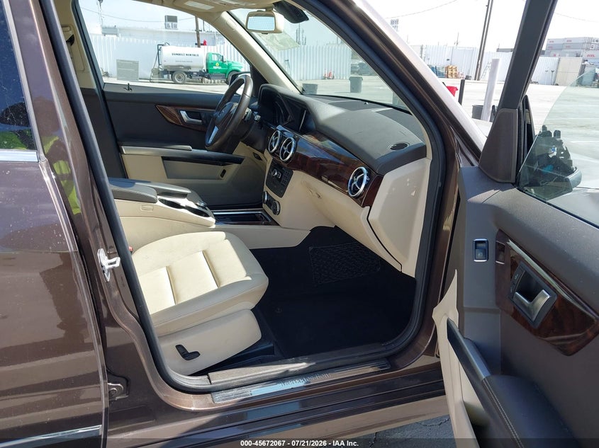 2015 Mercedes-benz Glk-klasse VIN WDCGG5HB6FG400667 IAAI salvage auction — FRONT END, Salvage (California), sold $6,075 on 2026-08-12 (photo 5)