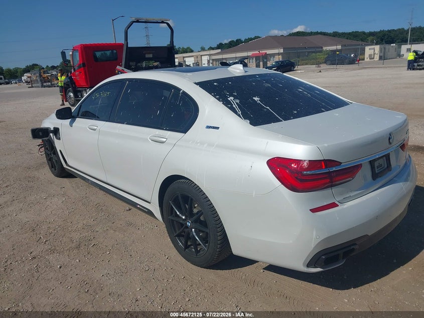 2018 BMW 7er VIN WBA7J2C56JB246262 IAAI salvage auction — FRONT END, Salvage Title, sold $9,750 on 2026-08-04 (photo 3)