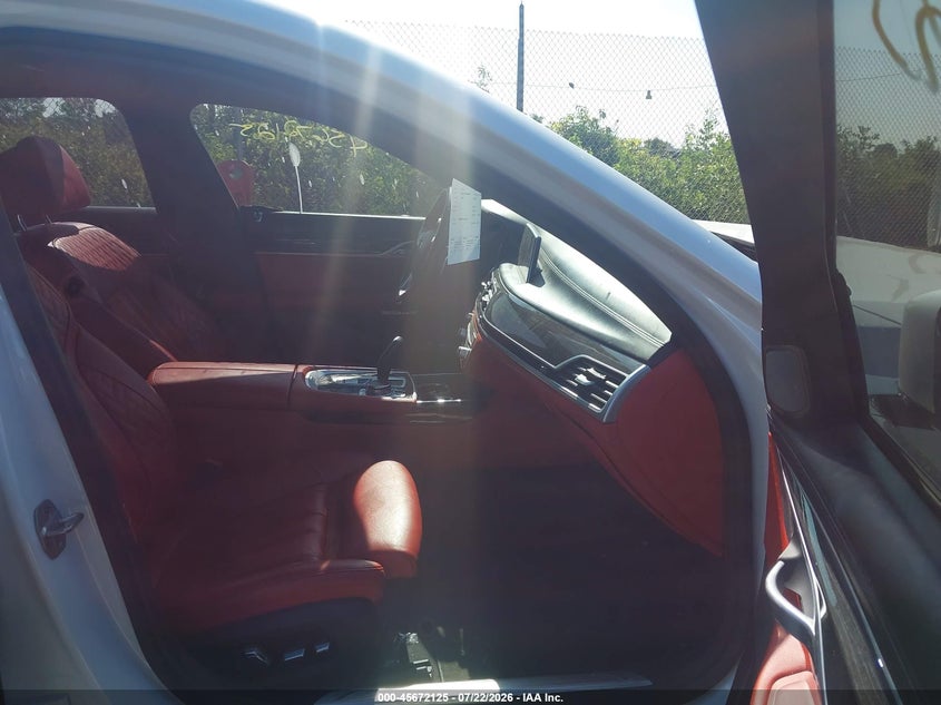 2018 BMW 7er VIN WBA7J2C56JB246262 IAAI salvage auction — FRONT END, Salvage Title, sold $9,750 on 2026-08-04 (photo 5)