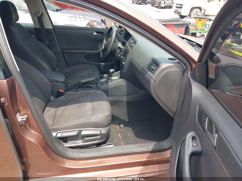 2016 Volkswagen Jetta VIN 3VW267AJ2GM369275 IAAI salvage auction — HAIL, Wait Title, sold $1,950 on 2026-08-19 (photo 5)