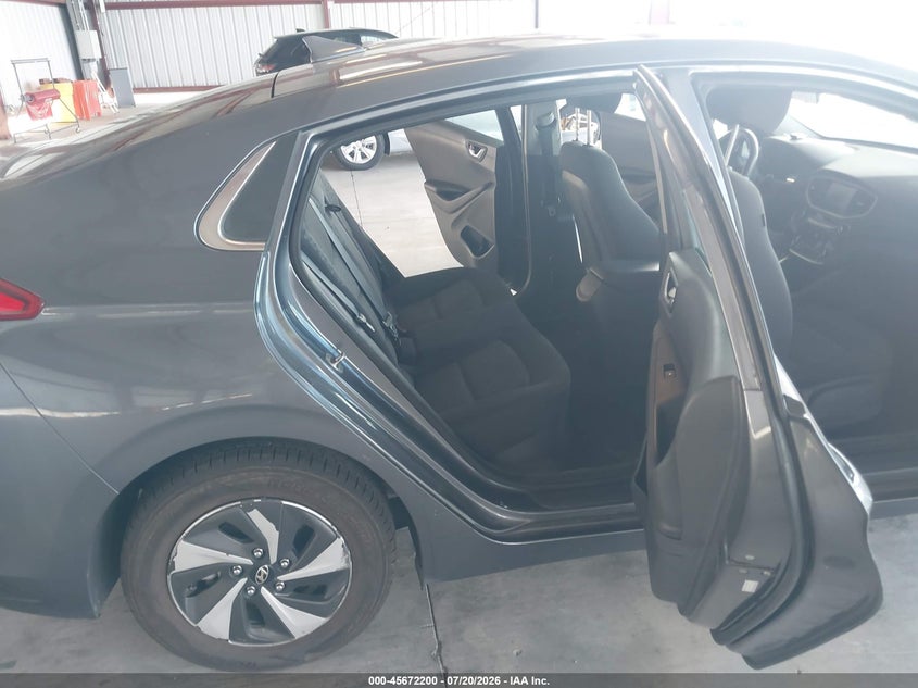 2017 Hyundai Ioniq hybrid VIN KMHC75LC8HU036532 IAAI salvage auction — NORMAL WEAR, Clear - Dealer Only (California), sold $25 on 2026-07-28 (photo 8)