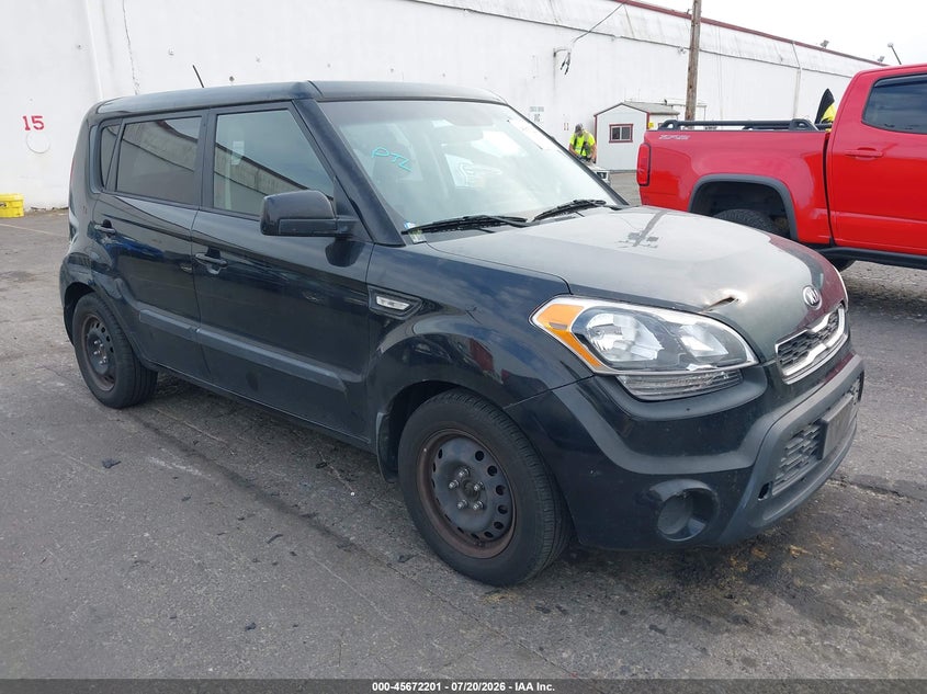 2013 Kia Soul VIN KNDJT2A59D7566320 IAAI salvage auction — FRONT & REAR, Clear (Oregon), sold $575 on 2026-07-23 (photo 1)