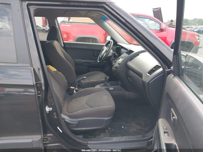 2013 Kia Soul VIN KNDJT2A59D7566320 IAAI salvage auction — FRONT & REAR, Clear (Oregon), sold $575 on 2026-07-23 (photo 5)
