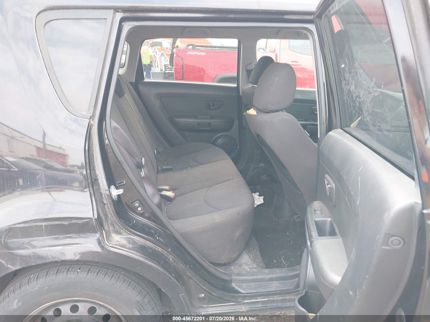 2013 Kia Soul VIN KNDJT2A59D7566320 IAAI salvage auction — FRONT & REAR, Clear (Oregon), sold $575 on 2026-07-23 (photo 8)