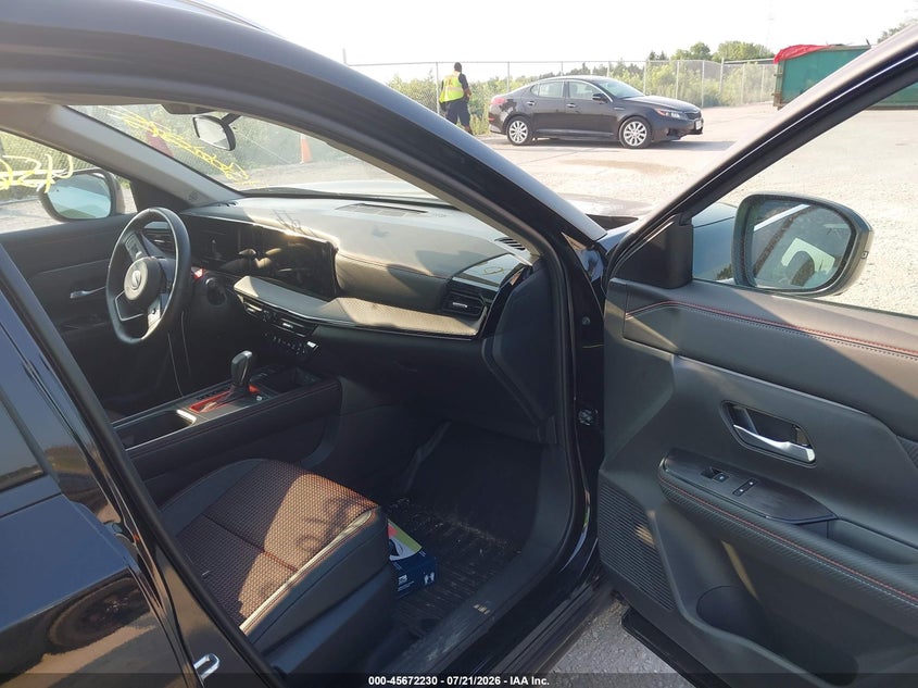 2025 Nissan Kicks VIN 3N8AP6DD2SL397432 IAAI salvage auction — HAIL, Clear Claim Paid (Wisconsin), sold $13,850 on 2026-08-18 (photo 5)