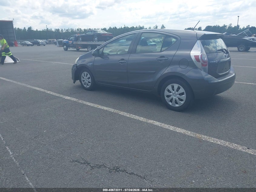 2013 Toyota Prius c VIN JTDKDTB30D1040424 IAAI salvage auction — NORMAL WEAR, Clear (New York), sold $25 on 2026-07-30 (photo 3)