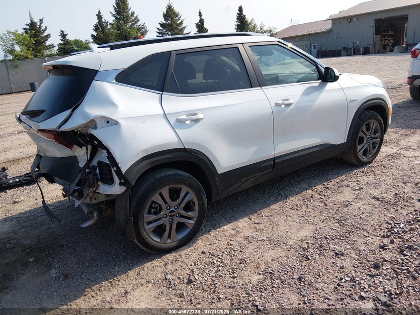 2023 Kia Seltos VIN KNDEUCAA8P7462357 IAAI salvage auction — REAR END, Clear Claim Paid (Wisconsin), sold $7,300 on 2026-08-19 (photo 4)