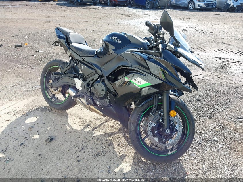 2025 Kawasaki Ninja VIN ML5EXER11SDAF6432 IAAI salvage auction — ROLLOVER, Salvage Title, sold $875 on 2026-09-03 (photo 1)