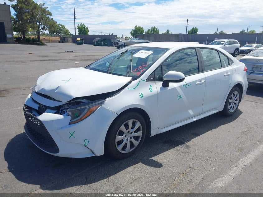 2020 Toyota Corolla VIN 5YFEPRAE1LP097364 IAAI salvage auction — FRONT END, Salvage Title, sold $3,050 on 2026-07-31 (photo 2)