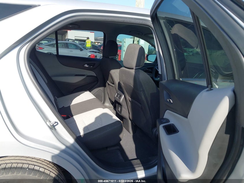 2019 Chevrolet Equinox VIN 2GNAXKEV2K6226428 IAAI salvage auction — SIDE, Salvage (Texas), sold $2,950 on 2026-08-03 (photo 8)