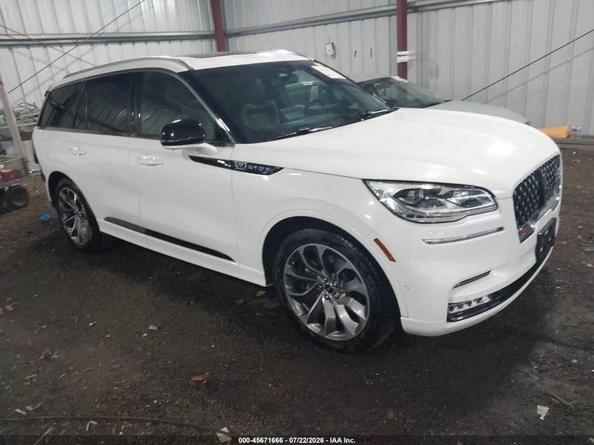 2020 Lincoln Aviator VIN 5LMYJ8XY2LGL37333 — IAAI salvage auction photo