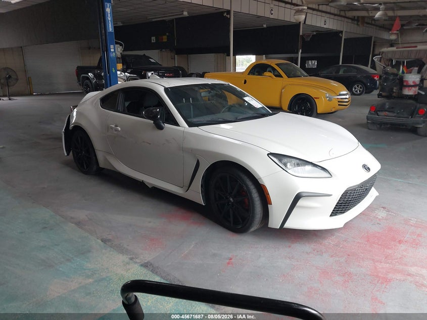 2024 Toyota Gr 86 VIN JF1ZNBE16R8760430 — IAAI salvage auction photo