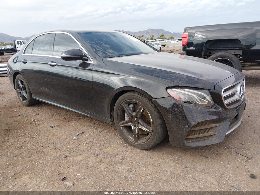 2017 Mercedes-benz E-klasse VIN WDDZF4JB0HA040216 IAAI salvage auction — UNKNOWN, Salvage Title, sold $3,550 on 2026-08-18 (photo 1)