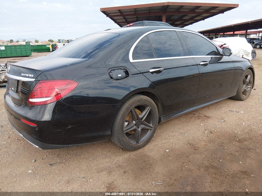 2017 Mercedes-benz E-klasse VIN WDDZF4JB0HA040216 IAAI salvage auction — UNKNOWN, Salvage Title, sold $3,550 on 2026-08-18 (photo 4)