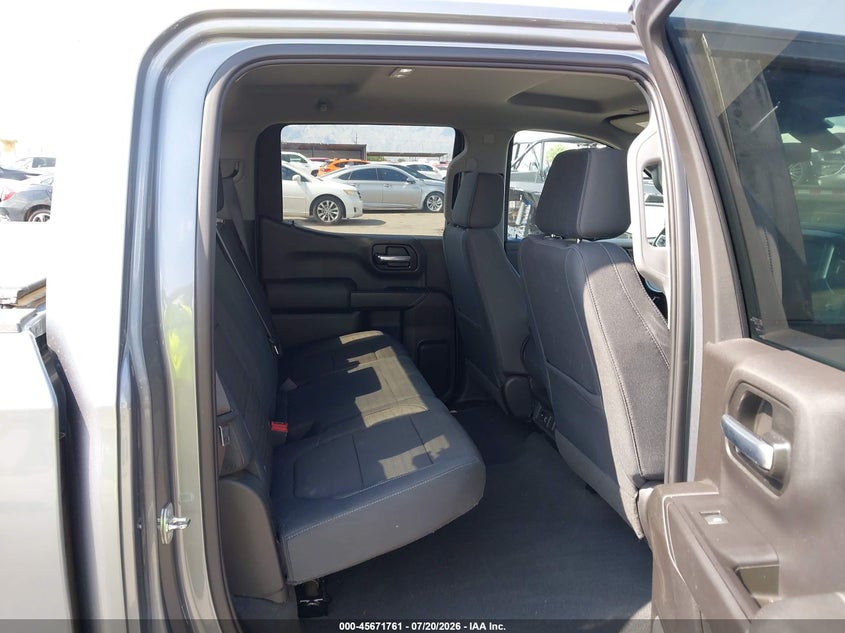 2019 Chevrolet Silverado VIN 3GCUYDED7KG179892 IAAI salvage auction — LEFT FRONT, Salvage Title, sold $9,900 on 2026-07-31 (photo 8)