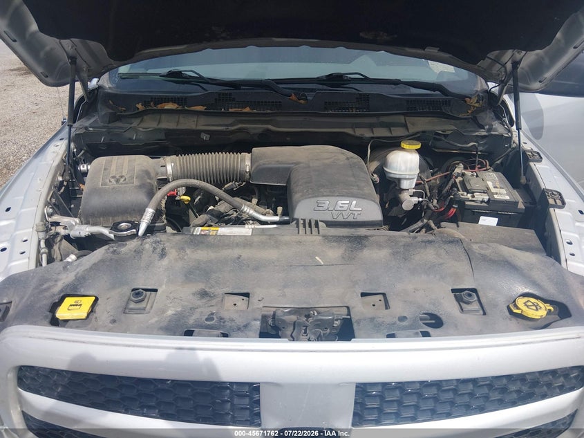 2018 Ram 1500 VIN 1C6RR6FG2JS337285 IAAI salvage auction — EXTERIOR BURN, Wait Title, sold $3,750 on 2026-09-27 (photo 9)