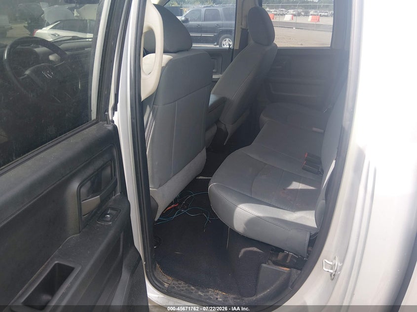 2018 Ram 1500 VIN 1C6RR6FG2JS337285 IAAI salvage auction — EXTERIOR BURN, Wait Title, sold $3,750 on 2026-10-08 (photo 8)