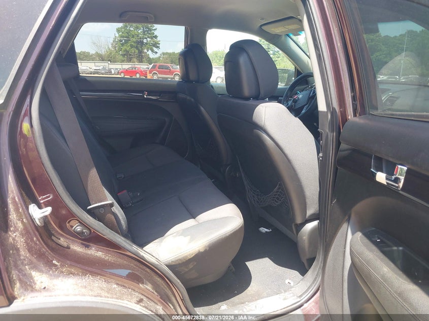 2011 Kia Sorento VIN 5XYKT4A11BG100815 IAAI salvage auction — NORMAL WEAR, Original (Texas), sold $25 on 2026-07-30 (photo 8)