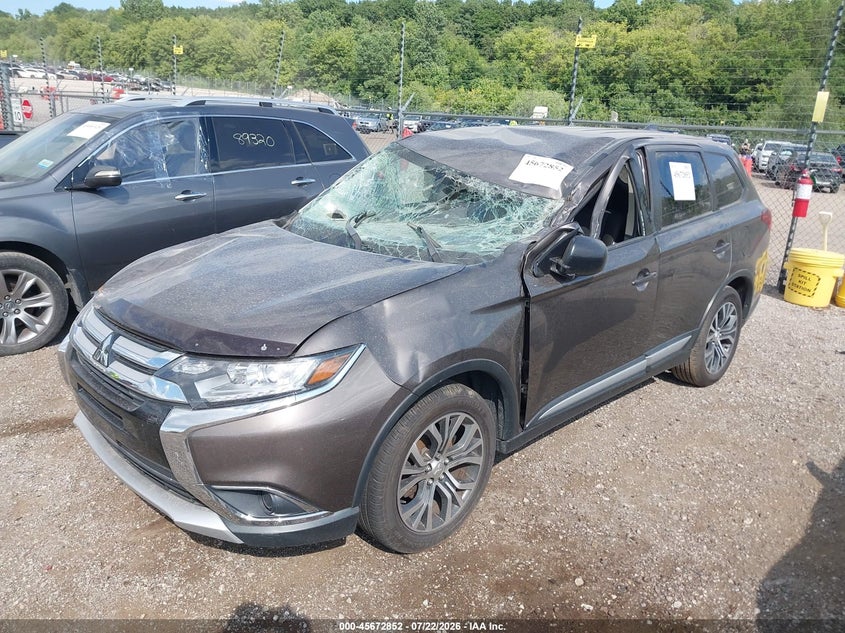 2017 Mitsubishi Outlander VIN JA4AD2A3XHZ066487 IAAI salvage auction — NORMAL WEAR, Clear (Illinois), sold $2,350 on 2026-08-01 (photo 2)