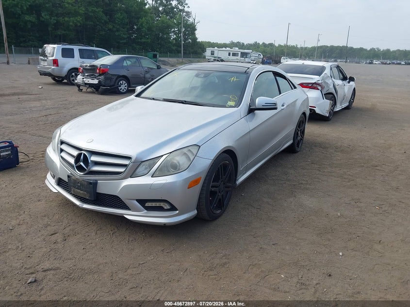 2010 Mercedes-benz E-class VIN WDDKJ7CB0AF034083 IAAI salvage auction — NORMAL WEAR, Clear (Virginia), sold $825 on 2026-08-12 (photo 2)