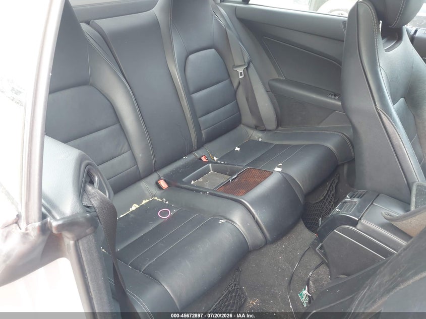 2010 Mercedes-benz E-class VIN WDDKJ7CB0AF034083 IAAI salvage auction — NORMAL WEAR, Clear (Virginia), sold $825 on 2026-08-12 (photo 8)