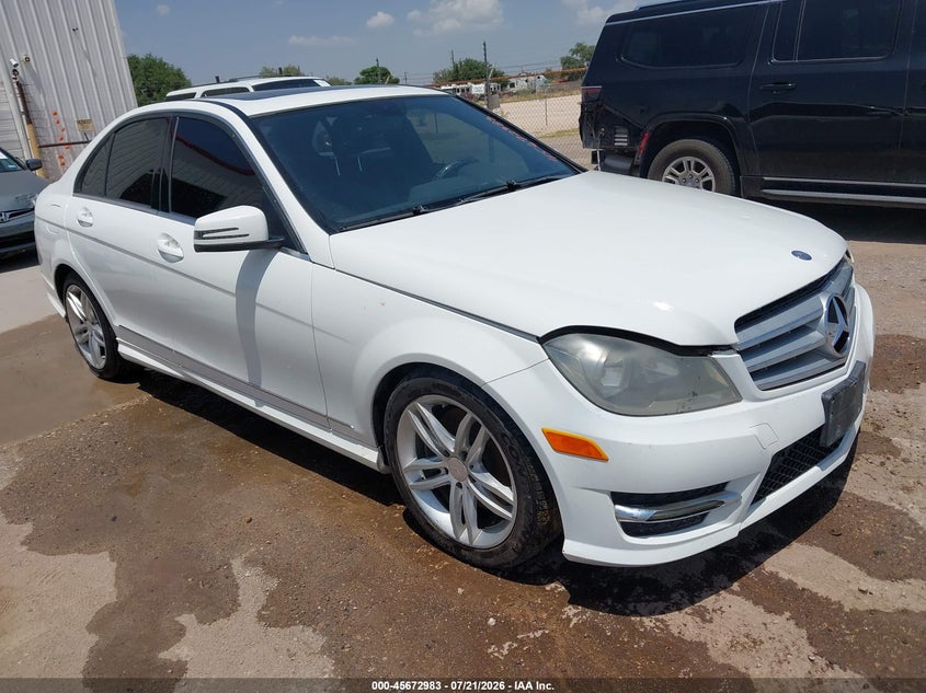 2013 Mercedes-benz C-klasse VIN WDDGF8AB8DR256728 IAAI salvage auction — NORMAL WEAR, Original (Texas), sold $700 on 2026-08-21 (photo 1)