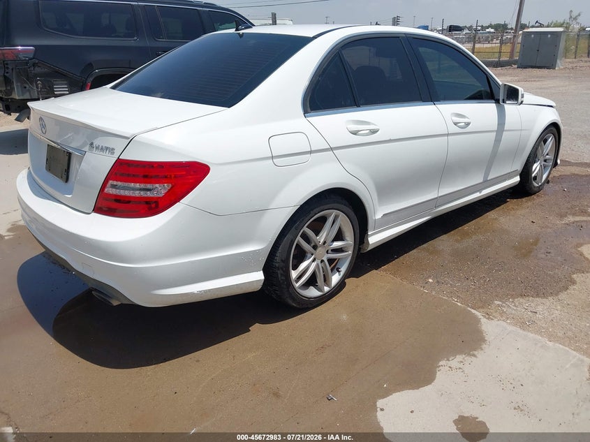 2013 Mercedes-benz C-klasse VIN WDDGF8AB8DR256728 IAAI salvage auction — NORMAL WEAR, Original (Texas), sold $700 on 2026-08-21 (photo 4)