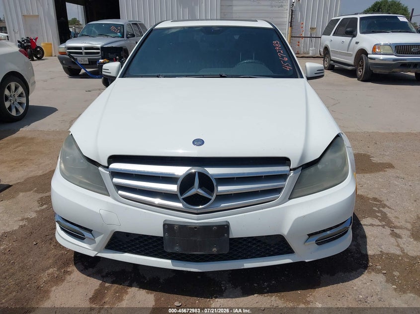 2013 Mercedes-benz C-klasse VIN WDDGF8AB8DR256728 IAAI salvage auction — NORMAL WEAR, Original (Texas), sold $700 on 2026-08-21 (photo 6)