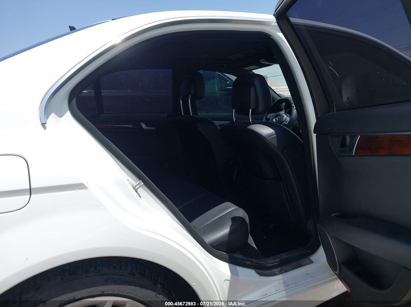 2013 Mercedes-benz C-klasse VIN WDDGF8AB8DR256728 IAAI salvage auction — NORMAL WEAR, Original (Texas), sold $700 on 2026-08-21 (photo 8)