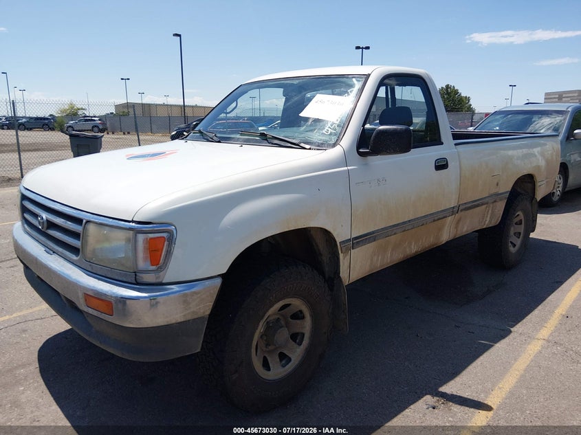 1995 Toyota T100 VIN JT4VD21E4S0011201 IAAI salvage auction — NORMAL WEAR, Clear (Colorado), sold $1,100 on 2026-07-24 (photo 2)