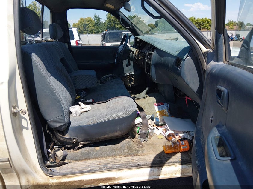1995 Toyota T100 VIN JT4VD21E4S0011201 IAAI salvage auction — NORMAL WEAR, Clear (Colorado), sold $1,100 on 2026-07-24 (photo 5)