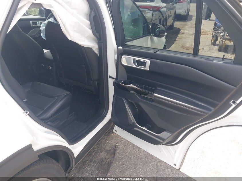 2022 Ford Explorer VIN 1FM5K8HC2NGA33590 IAAI salvage auction — FRONT & REAR, Wait Title, sold $9,675 on 2026-08-22 (photo 8)