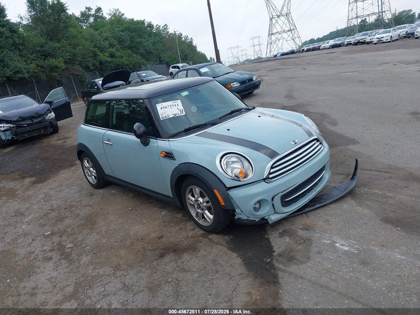 2013 Mini Hard top VIN WMWSU3C52DT682838 IAAI salvage auction — FRONT END, Salvage (Pennsylvania), sold $750 on 2026-08-14 (photo 1)