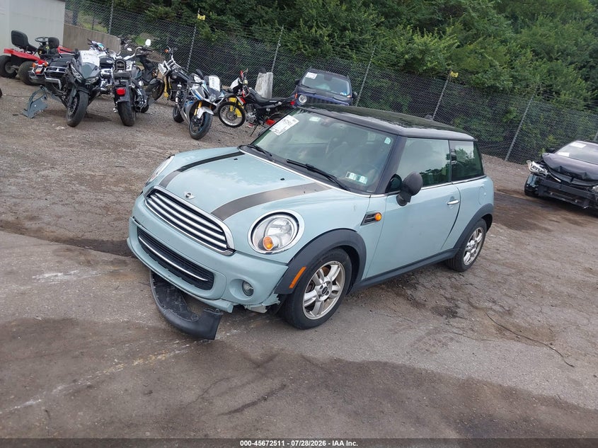 2013 Mini Hard top VIN WMWSU3C52DT682838 IAAI salvage auction — FRONT END, Salvage (Pennsylvania), sold $750 on 2026-08-14 (photo 2)