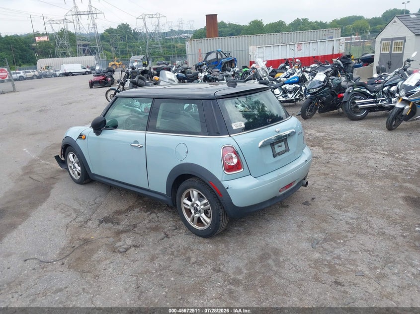 2013 Mini Hard top VIN WMWSU3C52DT682838 IAAI salvage auction — FRONT END, Salvage (Pennsylvania), sold $750 on 2026-08-14 (photo 3)