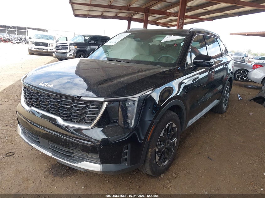 2025 Kia Sorento VIN 5XYRL4JC1SG369557 IAAI salvage auction — SIDE, Wait Title, sold $11,100 on 2026-08-22 (photo 2)