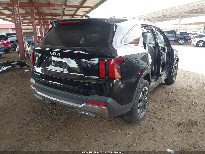 2025 Kia Sorento VIN 5XYRL4JC1SG369557 IAAI salvage auction — SIDE, Wait Title, sold $11,100 on 2026-08-22 (photo 4)
