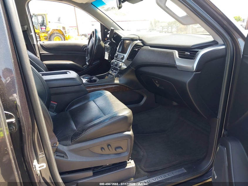 2015 Chevrolet Suburban VIN 1GNSKJKC4FR224187 IAAI salvage auction — LEFT SIDE, Salvage (California), sold $3,400 on 2026-07-29 (photo 5)