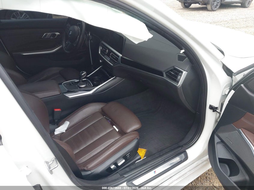 2020 BMW 3er VIN WBA5U9C01LFH89416 IAAI salvage auction — SIDE, Wait Title, sold $16,800 on 2026-08-21 (photo 5)