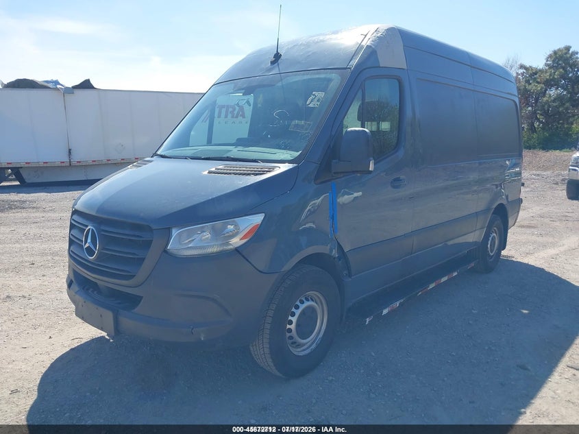 2019 Mercedes-benz Sprinter VIN WD4PF0CD6KP077449 IAAI salvage auction — LEFT & RIGHT, Clear (New Jersey), sold $3,650 on 2026-07-29 (photo 2)