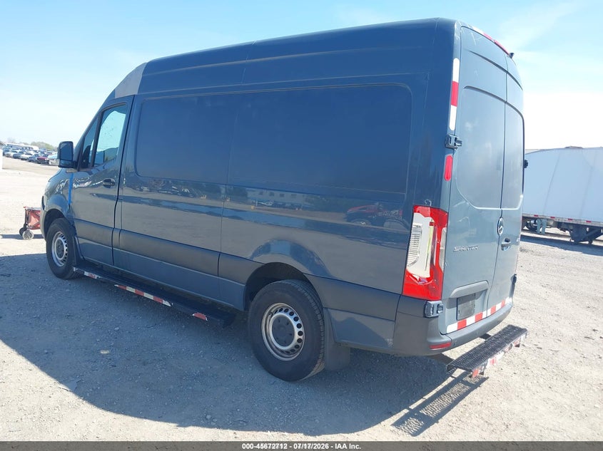 2019 Mercedes-benz Sprinter VIN WD4PF0CD6KP077449 IAAI salvage auction — LEFT & RIGHT, Clear (New Jersey), sold $3,650 on 2026-07-29 (photo 3)