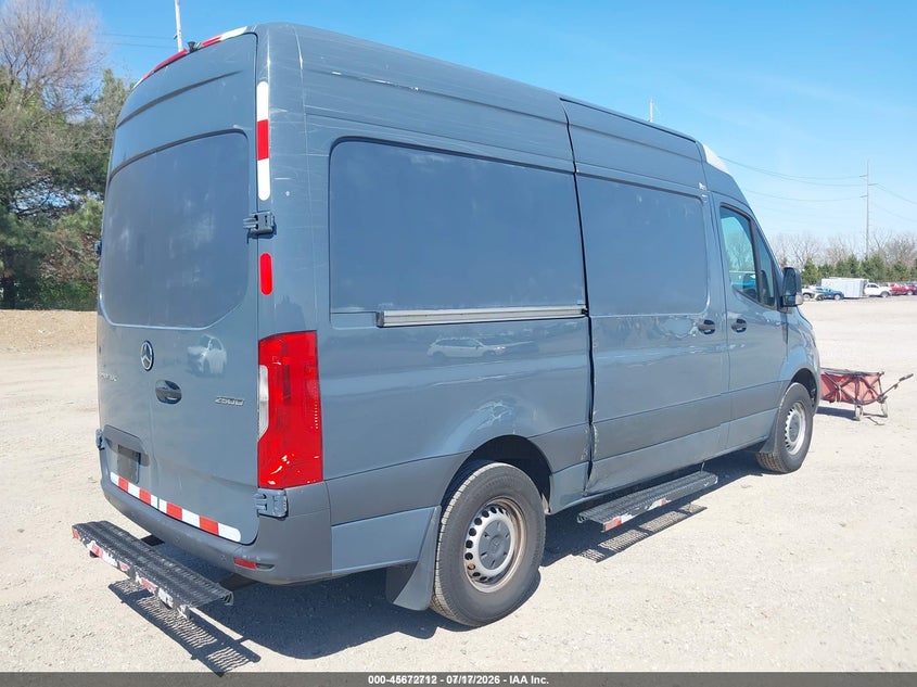 2019 Mercedes-benz Sprinter VIN WD4PF0CD6KP077449 IAAI salvage auction — LEFT & RIGHT, Clear (New Jersey), sold $3,650 on 2026-07-29 (photo 4)