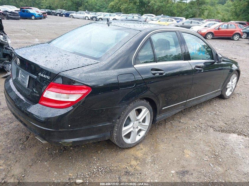 2010 Mercedes-benz C class VIN WDDGF8BB7AR111187 IAAI salvage auction — NORMAL WEAR, Clear (Pennsylvania), sold $825 on 2026-07-28 (photo 4)