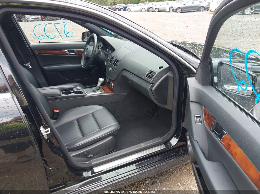 2010 Mercedes-benz C class VIN WDDGF8BB7AR111187 IAAI salvage auction — NORMAL WEAR, Clear (Pennsylvania), sold $825 on 2026-07-28 (photo 5)