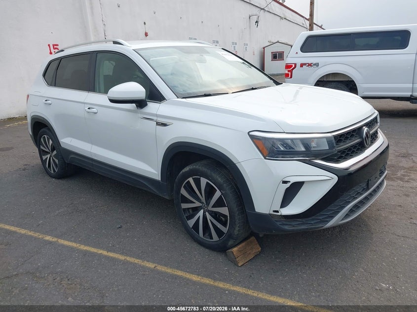 2022 Volkswagen Taos VIN 3VVWX7B28NM043102 IAAI salvage auction — THEFT, Clear (Oregon), sold $7,900 on 2026-08-02 (photo 1)