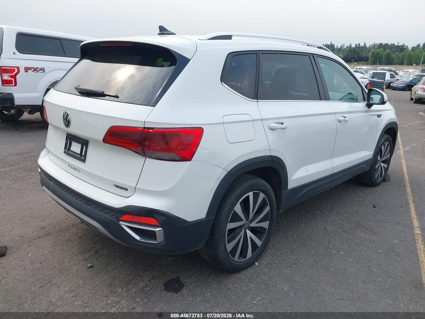 2022 Volkswagen Taos VIN 3VVWX7B28NM043102 IAAI salvage auction — THEFT, Clear (Oregon), sold $7,900 on 2026-08-02 (photo 4)