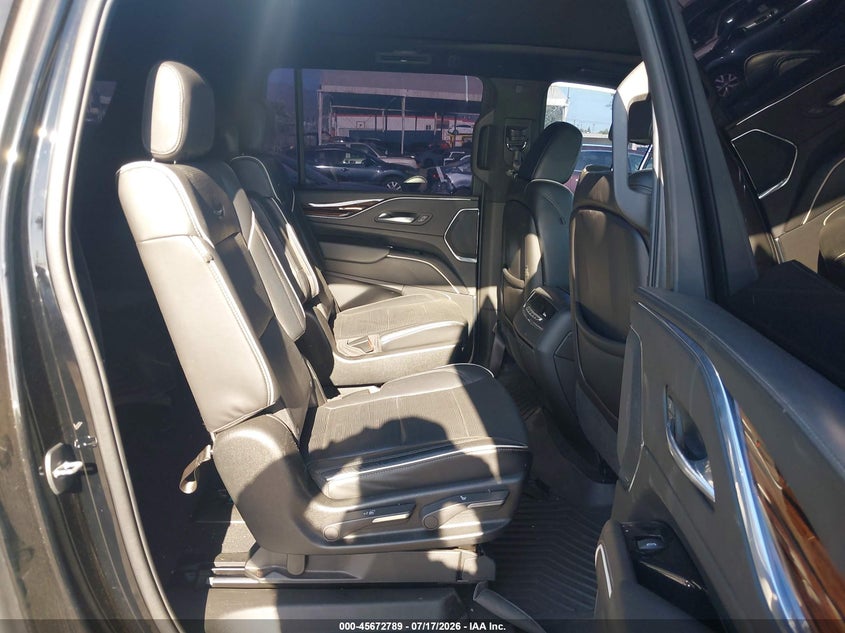 2021 Cadillac Escalade VIN 1GYS3LKL9MR225960 IAAI salvage auction — REPOSSESSION, Salvage Title, sold $11,100 on 2026-07-29 (photo 8)