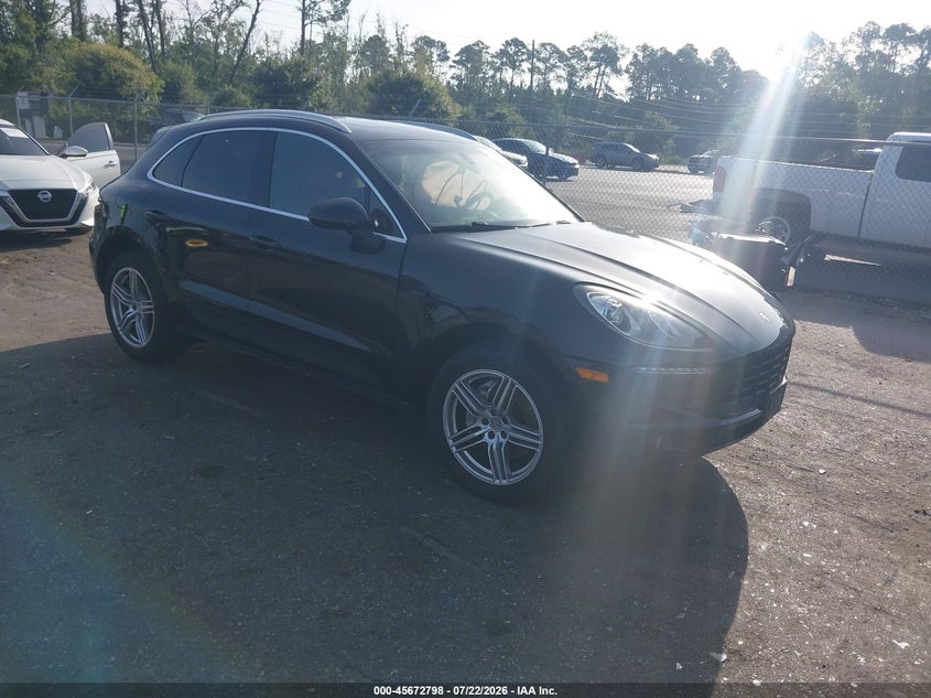 2015 Porsche Macan VIN WP1AB2A58FLB71413 IAAI salvage auction — LEFT SIDE, Salvage Title, sold $6,600 on 2026-08-23 (photo 1)