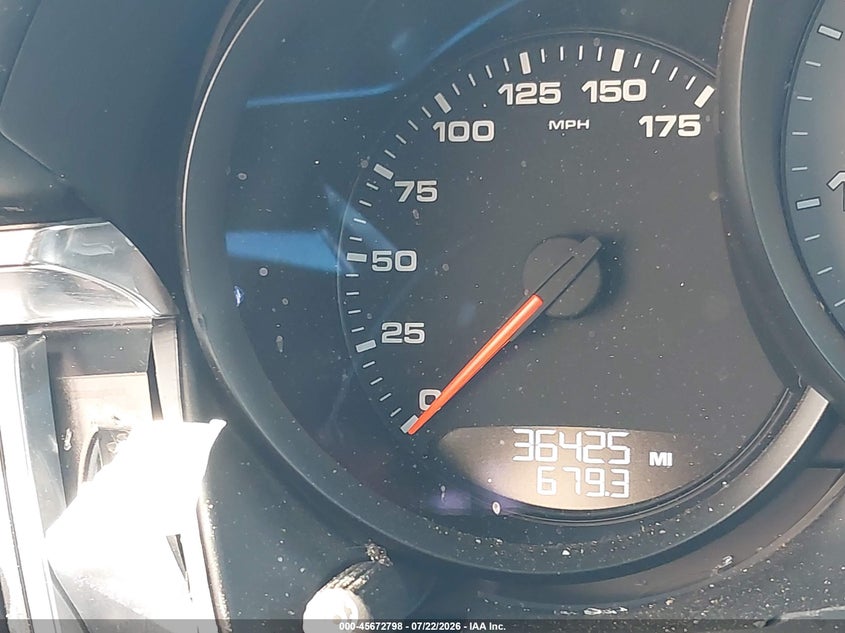 2015 Porsche Macan VIN WP1AB2A58FLB71413 IAAI salvage auction — LEFT SIDE, Salvage Title, sold $6,600 on 2026-08-23 (photo 7)