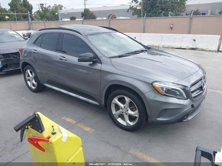 2017 Mercedes-benz Gla-klasse VIN WDCTG4EB7HJ285984 IAAI salvage auction — NORMAL WEAR, Clear - Dealer Only (California), sold $1,550 on 2026-07-29 (photo 1)